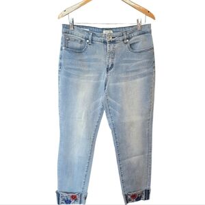 Tribal Floral Embroidered Mid Rise Skinny Cropped Blue Jeans 10